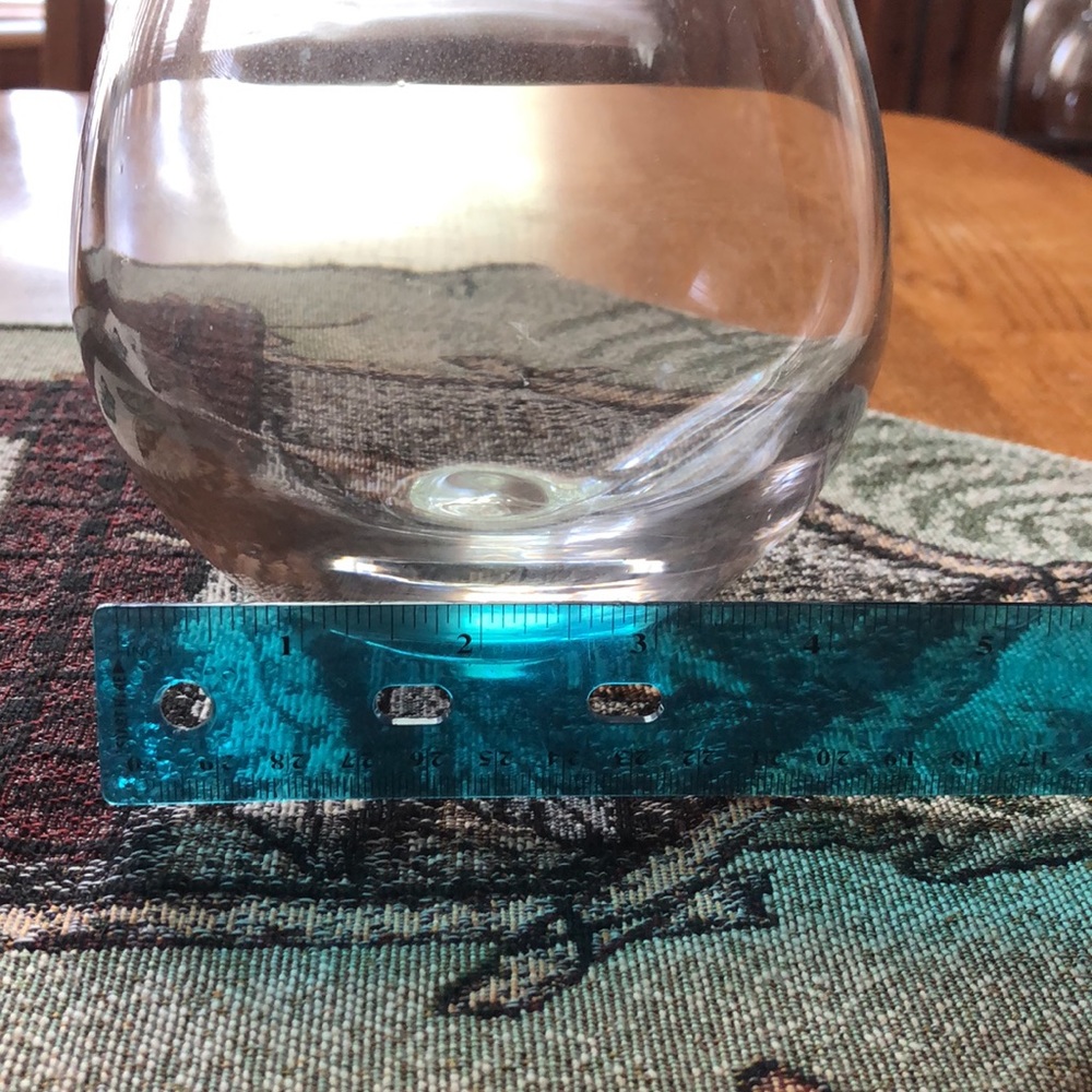 Glass Teardrop bud vase 6” tall - Picture 4 of 6
